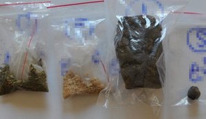 Zabezpieczony haszysz, marihuana i mefedron.