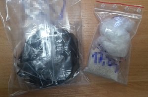 Zabezpieczony haszysz i mefedron.