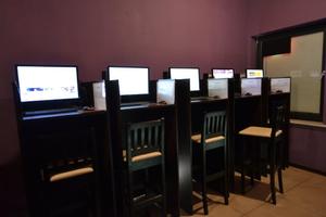 stanowiska komputerowe do nielegalnych gier hazardowych