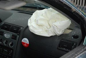 wnętrze samochodu ford