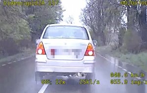 tył samochodu osobowego