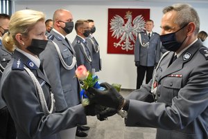 policjanci podczas uroczystości