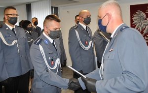 policjanci podczas uroczystości