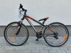 Rower marki Kross koloru czarno- czerwonego