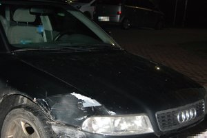 uszkodzony samochód marki Audi