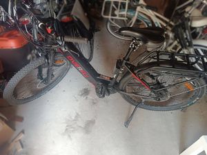 odzyskany przez policjantów skradziony czarny rower