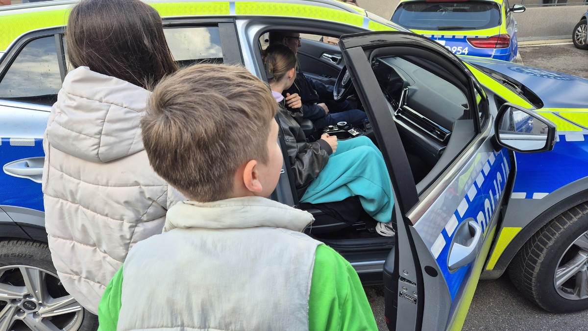 Wizyta uczniów łukowskiej szkoły w Komendzie Powiatowej Policji
