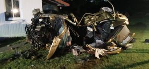 zniszczony samochód po wypadku